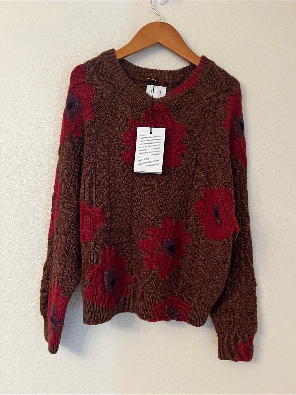 Barrie cable-knit sweater red floral intarsia 100% cashmere sz S NWT - Picture 2 of 9